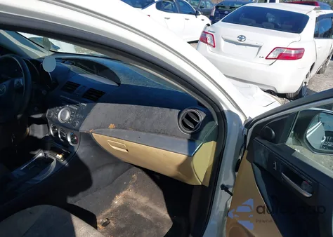 2010 Mazda Mazda3 I Touring z USA, uszkodzony, nr VIN JM1BL1SF9A1190903